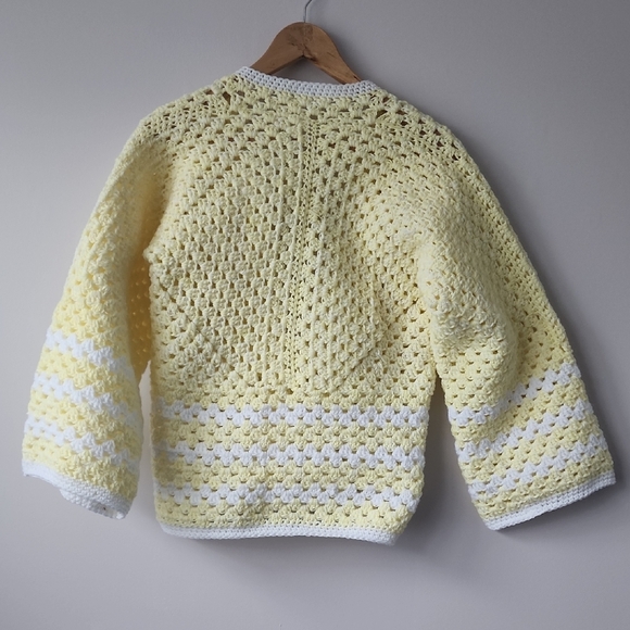 Chic Yellow and White Women's Hexagon Cardigan 🌞 - Picture 2 of 6